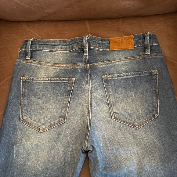 H&M Straight-leg Weathered Demin Jeans - size 27 - Picture 5 of 10
